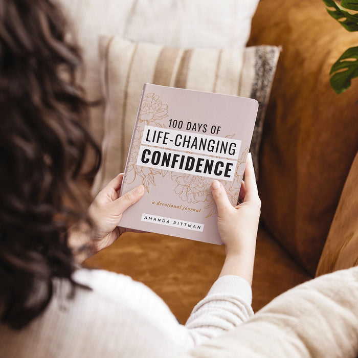 100 Days of Life-Changing Confidence: A Devotional Journal (100 Daily Devotions with Bible Verses, Journaling Space, and Declarations of God’s Truth)