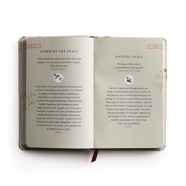 A Prayer a Day for Hope & Encouragement: A 365-Day Prayer Devotional for Busy Women