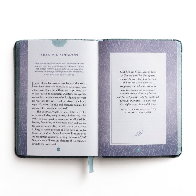Daily Prayers for Grieving Hearts: A 90-Day Prayer Devotional (Daily Devotions to Discover Comfort During Grief and Loss, Begin Healing, and Find Refuge in God)