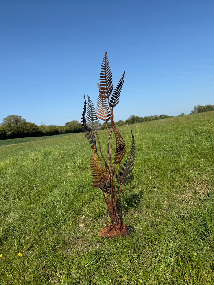140x30x 30 Centimeters / Sculpture