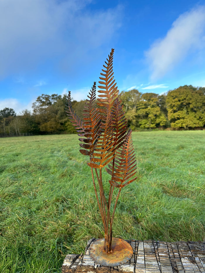80x30x30 Centimeters / Sculpture