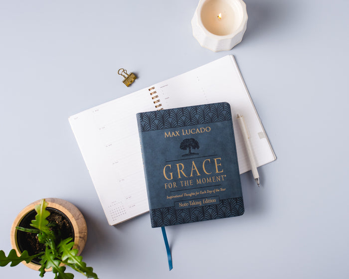 Grace for the Moment Volume I, Note-Taking Edition, Leathersoft: Inspirational Thoughts for Each Day of the Year (A 365-Day Devotional)