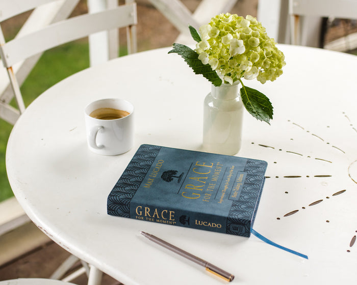 Grace for the Moment Volume I, Note-Taking Edition, Leathersoft: Inspirational Thoughts for Each Day of the Year (A 365-Day Devotional)
