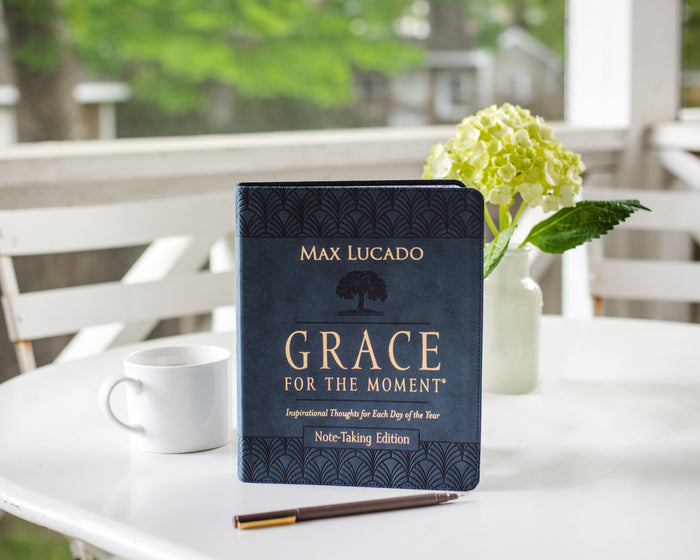 Grace for the Moment Volume I, Note-Taking Edition, Leathersoft: Inspirational Thoughts for Each Day of the Year (A 365-Day Devotional)