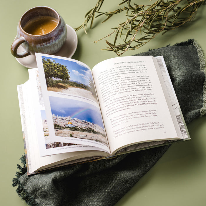In the Footsteps of the Savior Study Guide + Book Bundle