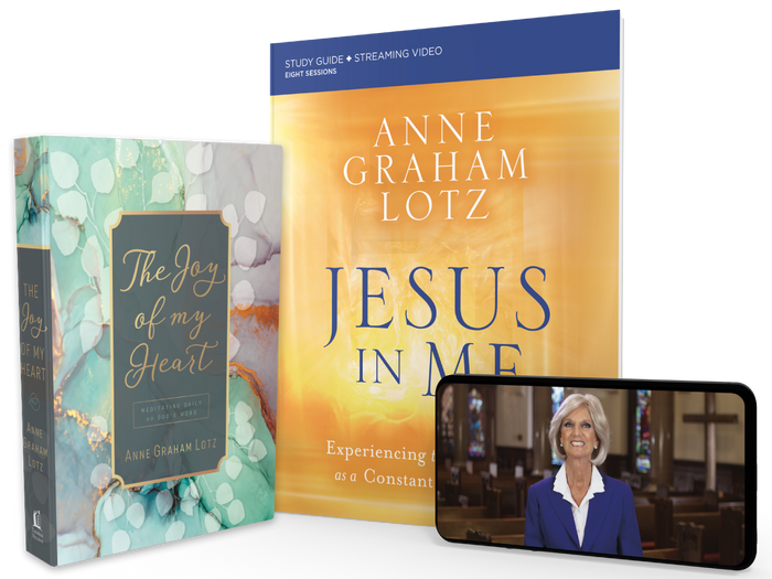 Jesus in Me Study Guide + Devotional Standard Bundle