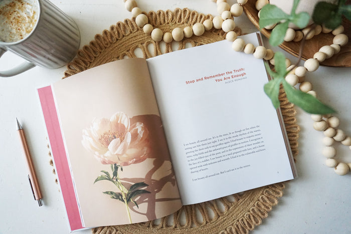 Prayers to Help You Thrive: Devotions to Help Women Live with Joy & Confidence (A Devotional)