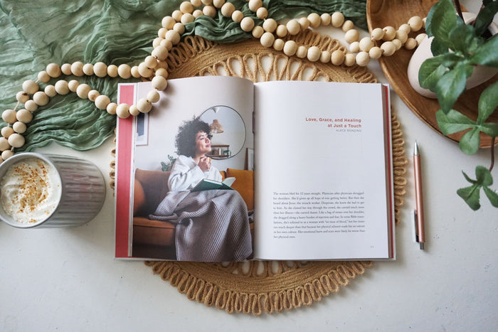 Prayers to Help You Thrive: Devotions to Help Women Live with Joy & Confidence (A Devotional)