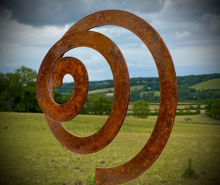 Small Hypno Sculpture Garden Stake