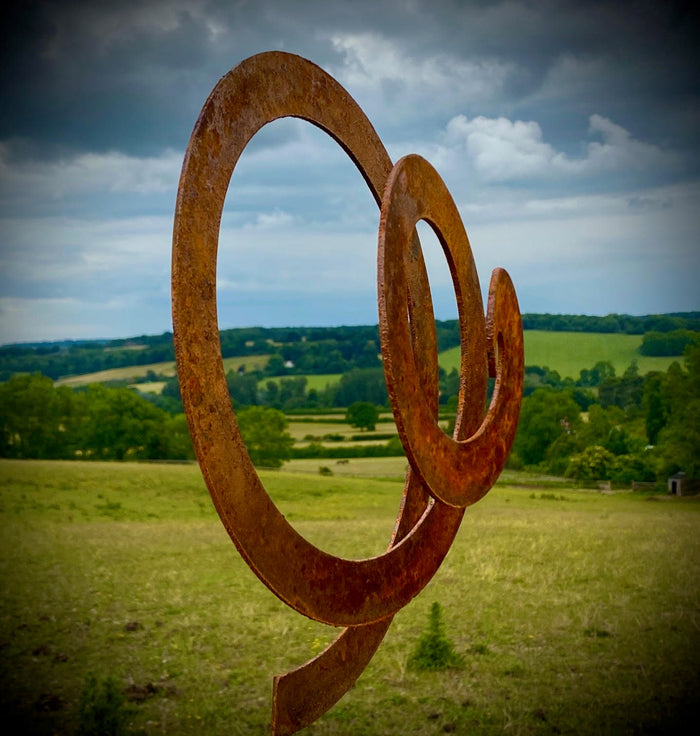Small Hypno Sculpture Garden Stake